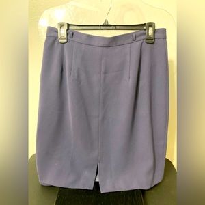 A Line Skirt 12P Periwinkle with front kick pleat and back zip very cute